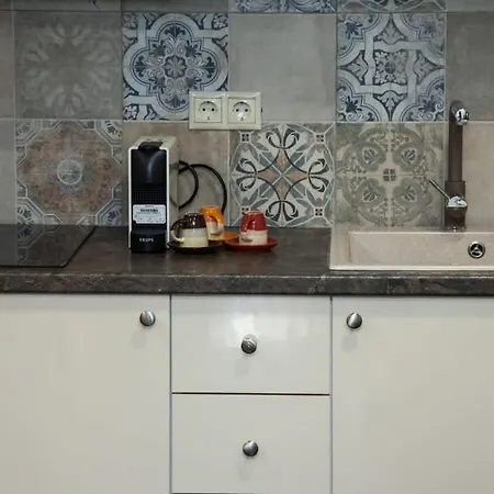 Charming Athinas House With Modern Touches In Kallithea *
